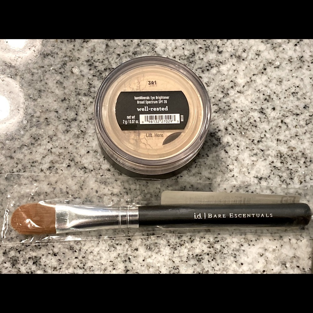 Bare Minerals Concealer + Brush